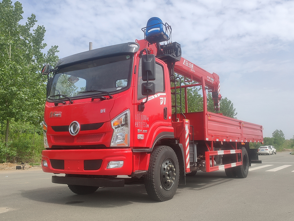 國六東風(fēng)暢行D1長(zhǎng)威8噸四節(jié)直臂吊機(jī)隨車吊